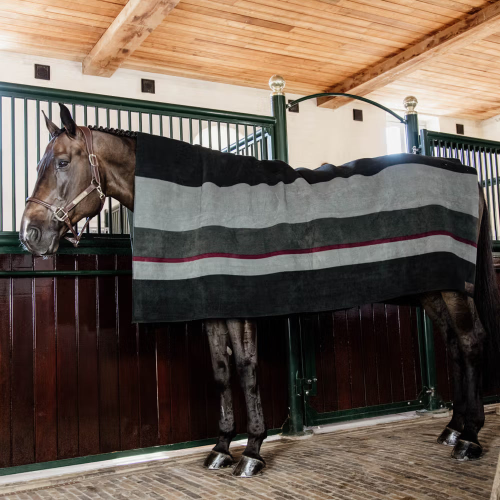 Kentucky Fleece Square Stripes Dækken 210 x 200 cm- Sort/Grå