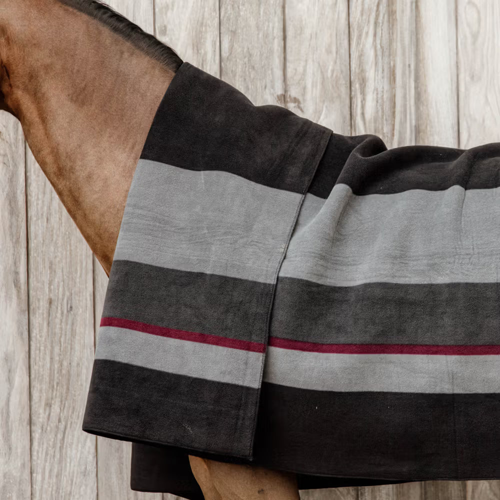 Kentucky Fleece Square Stripes Dækken 210 x 200 cm- Sort/Grå
