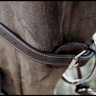 Dyon Anatomisk Trense Stål - Sort