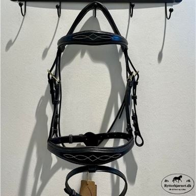 Dyon Trense Med Anatomisk Nakkestykke - Sort/Messing