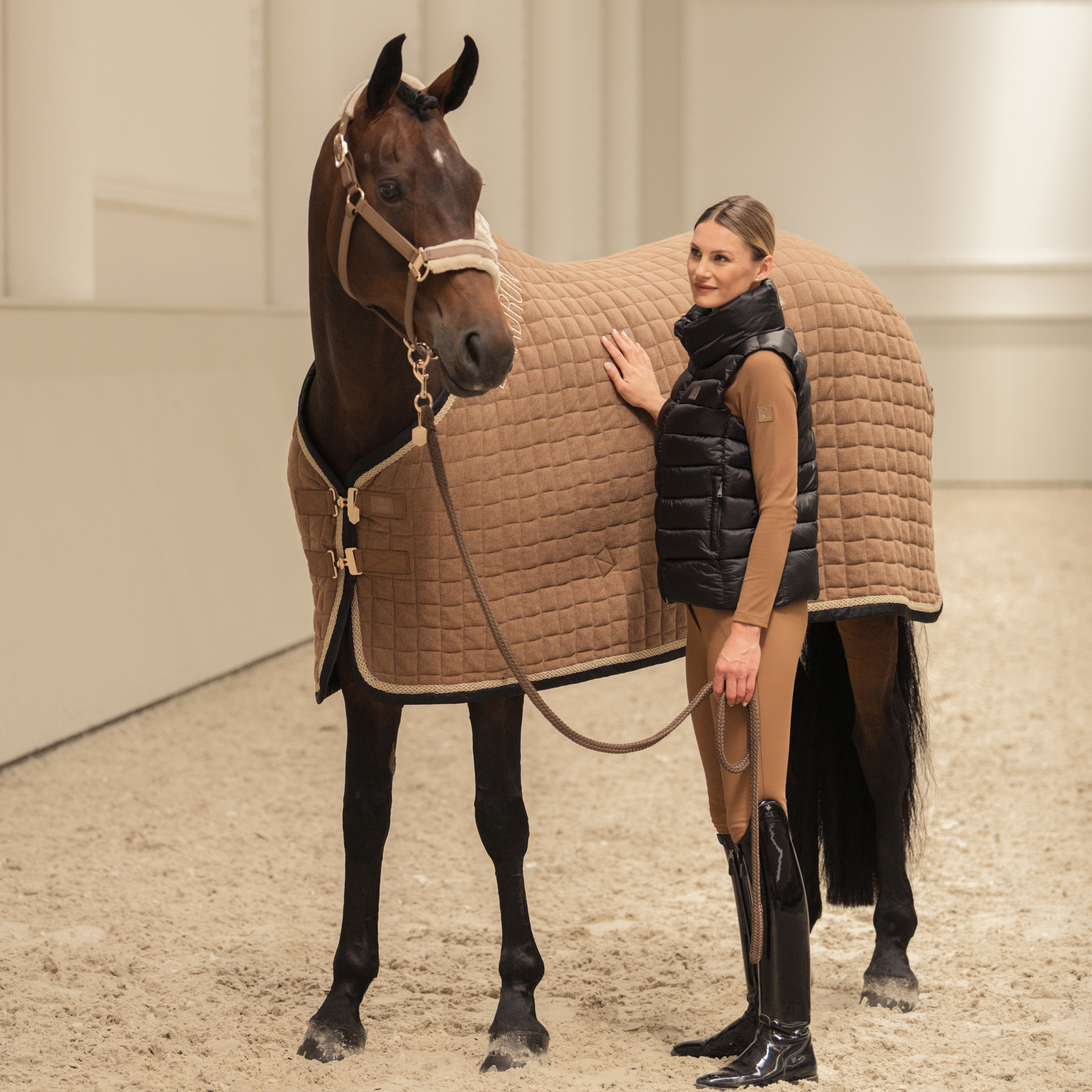 Eskadron Heritage Quiltet Dækken - Almond