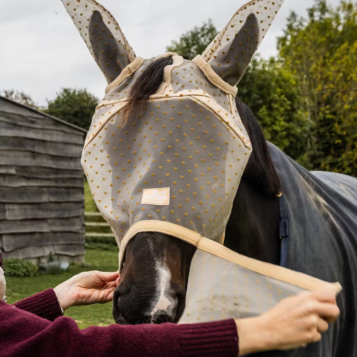 Kentucky Hjerte Fluemaske m. Aftagelig Mule