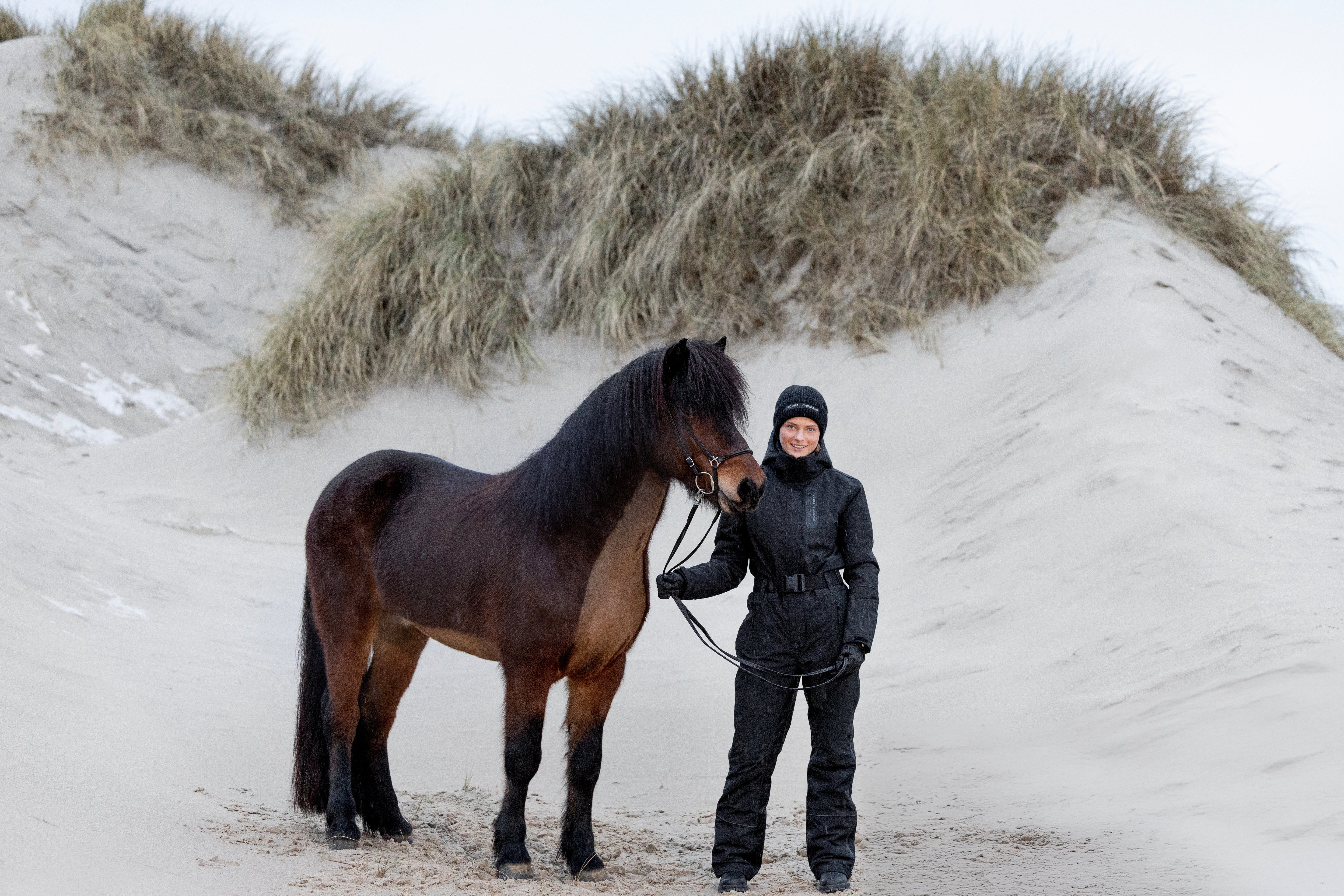 Kingsland Eques Saga Heldragt - Sort