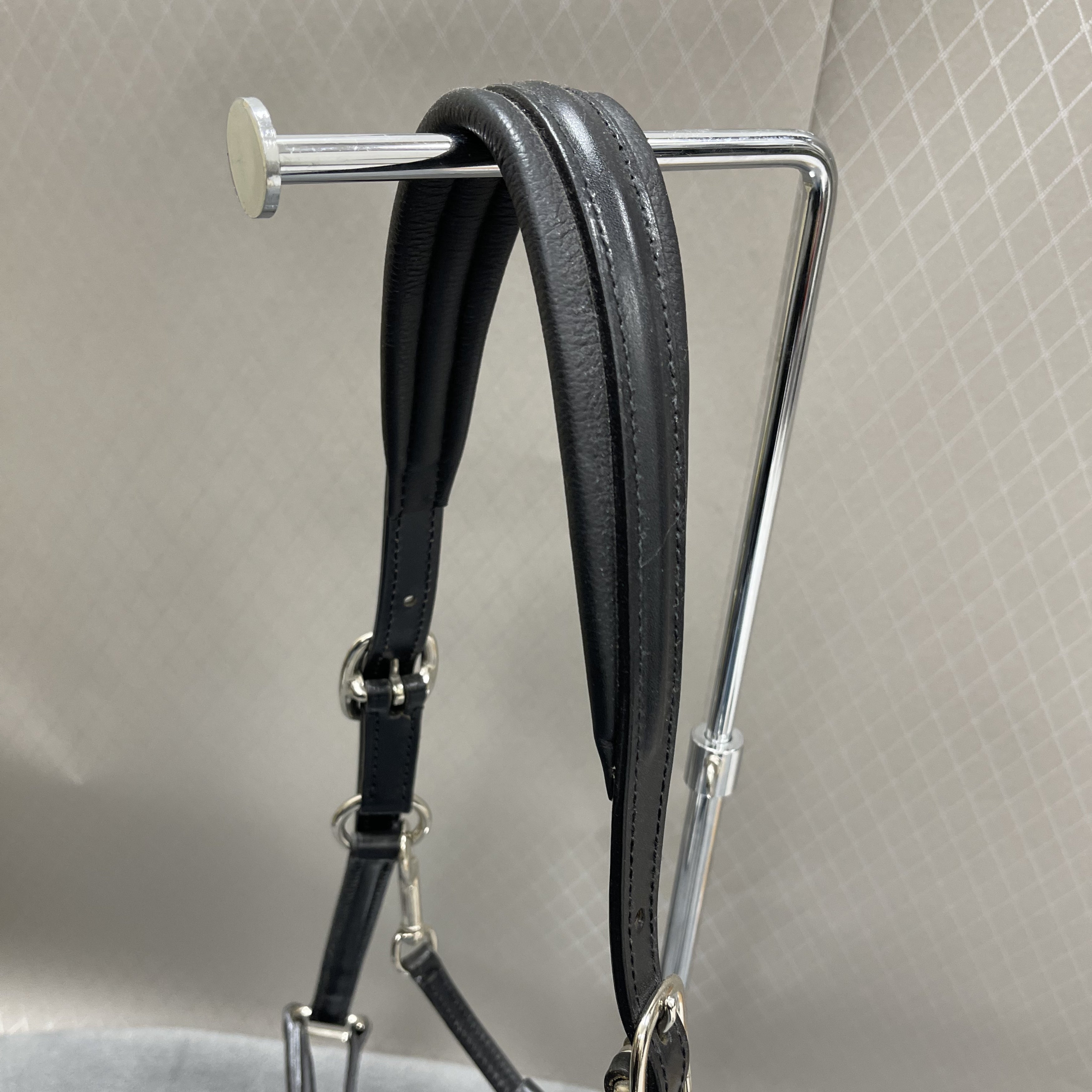 OS Lædergrime Smal Sort