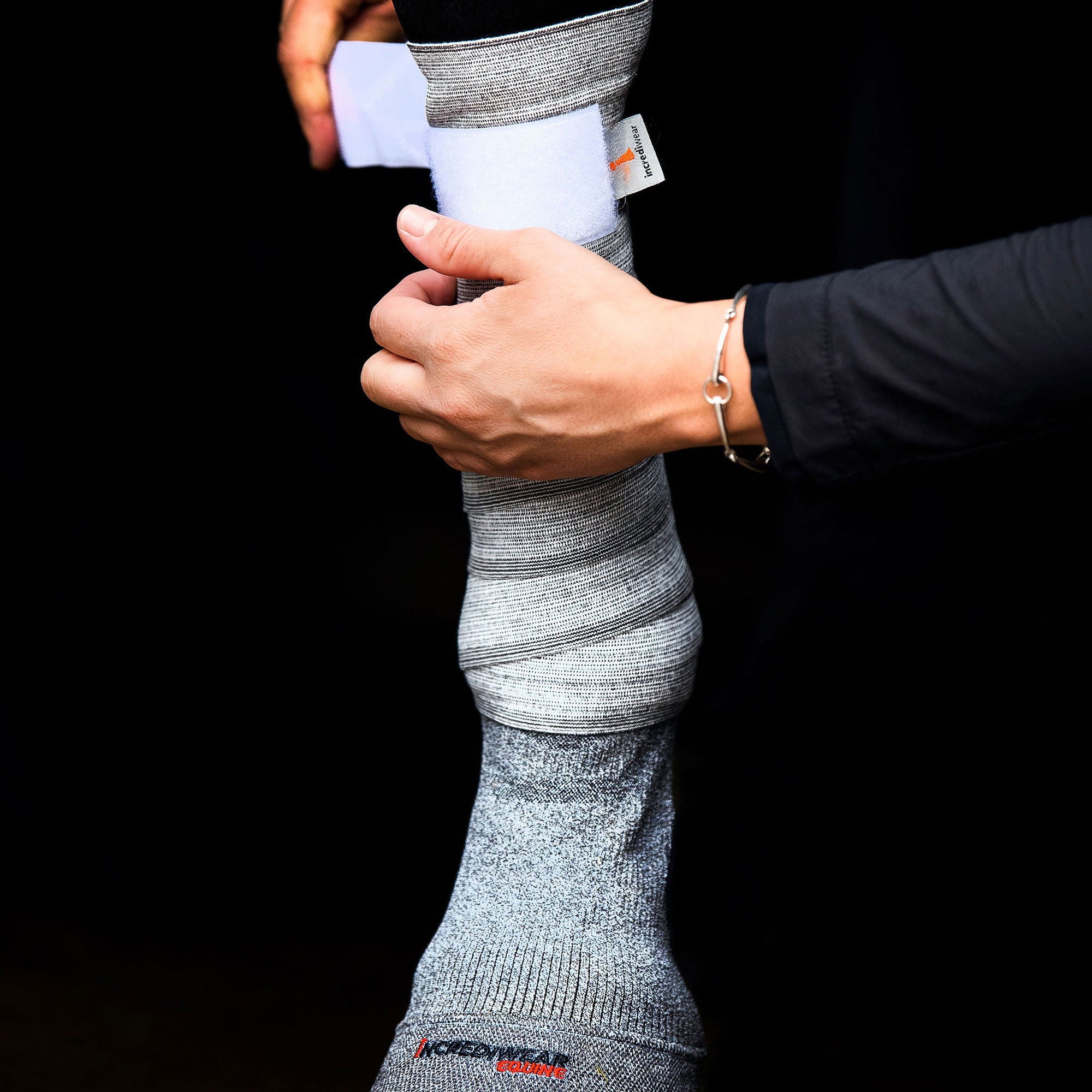 Incrediwear Circulation Bandage Par 9 cm Til Pony - Grå