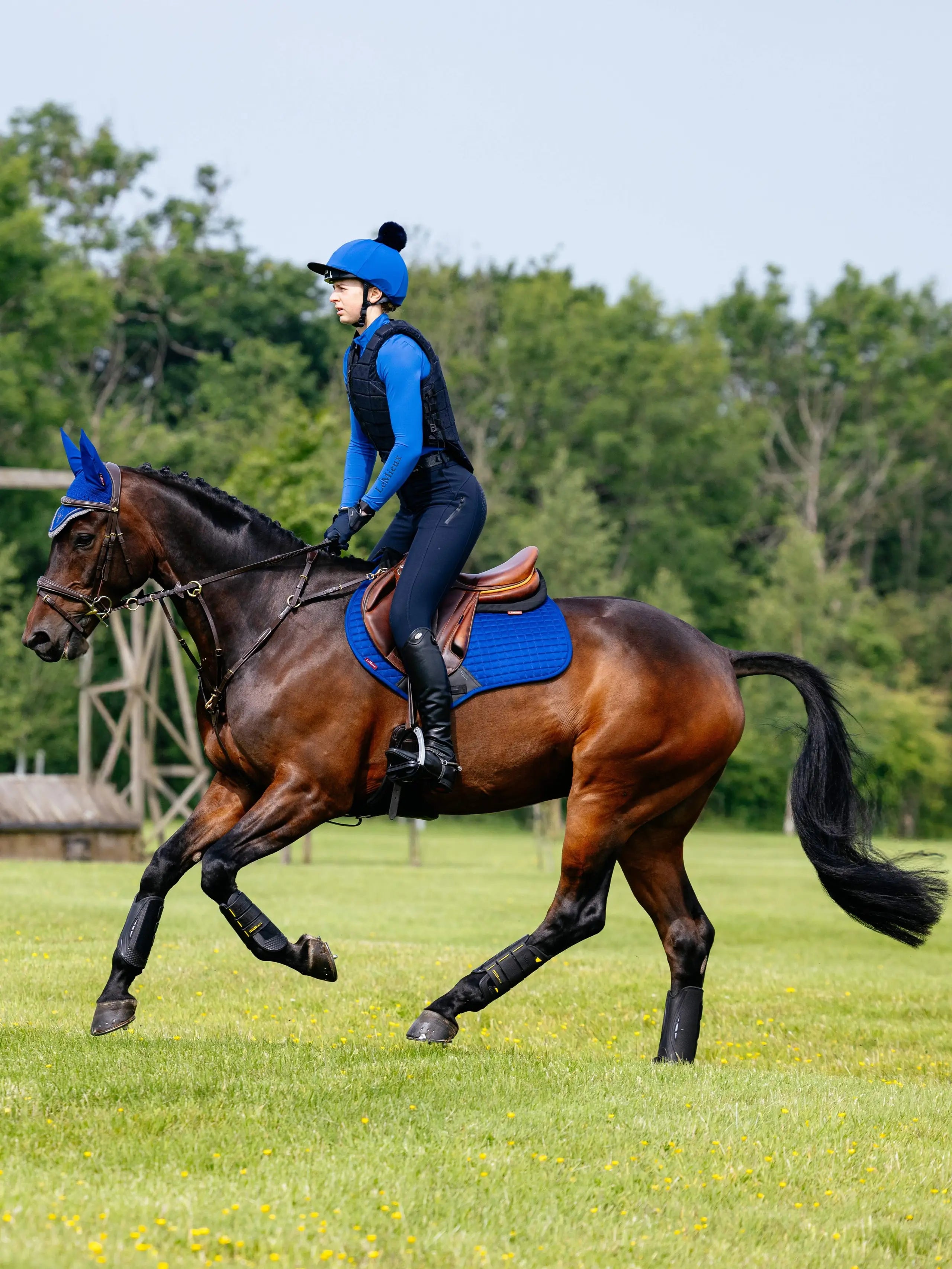 LeMieux Suede CC Square Springunderlag