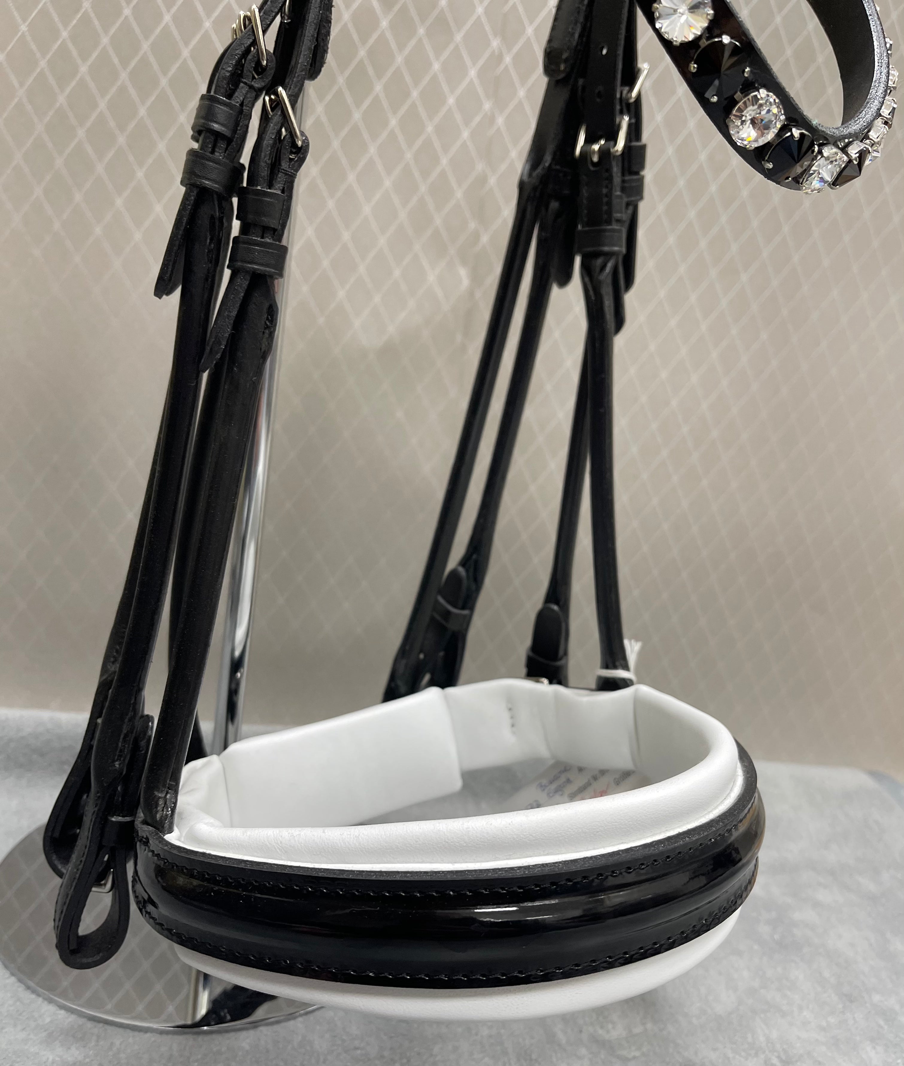 OS Bellevue Elegant Kandar m.FG Nb. m.Lak Pb Rivoli - Sort/Hvid