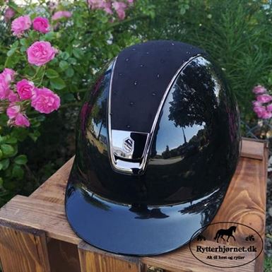 Samshield Glossy Ridehjelm m. Crystal Comet Light - Sort