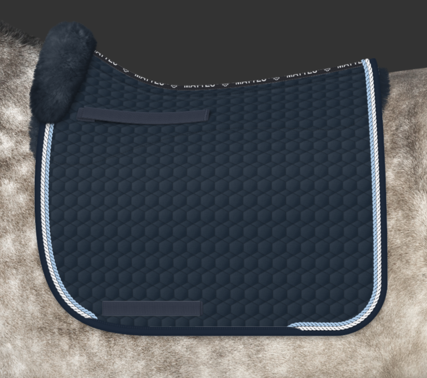 Mattes Quilt Medifell Dressurunderlag Med Kant Foran M. 2 Trim - Navy/Navy