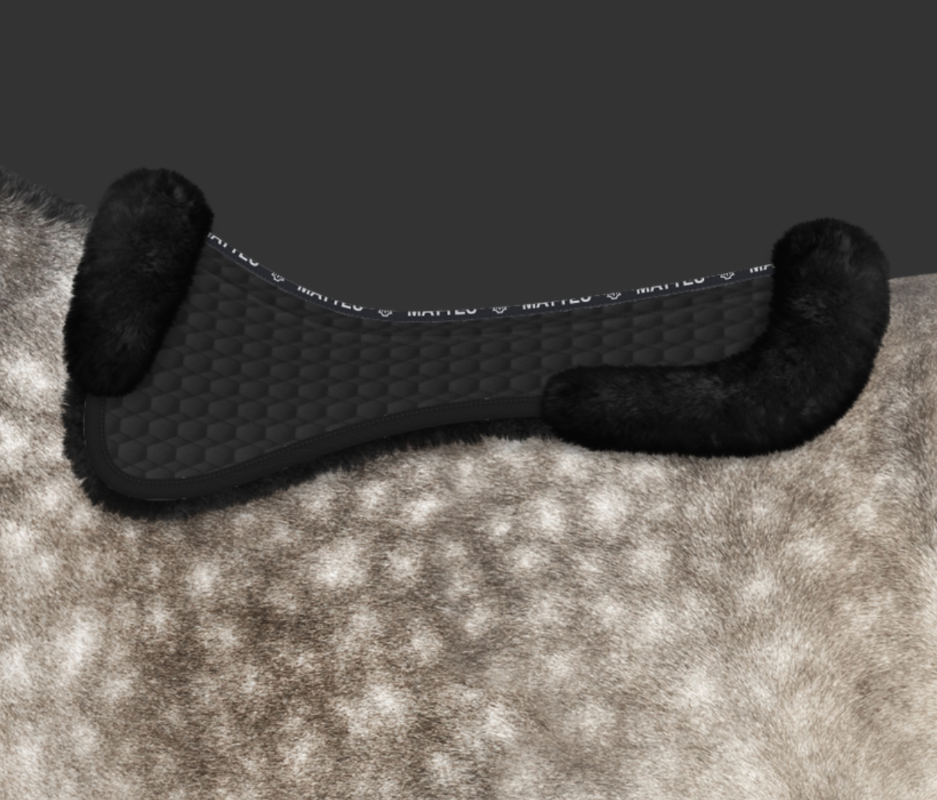Mattes Dressur Lammepad m. Kant uden Velcro