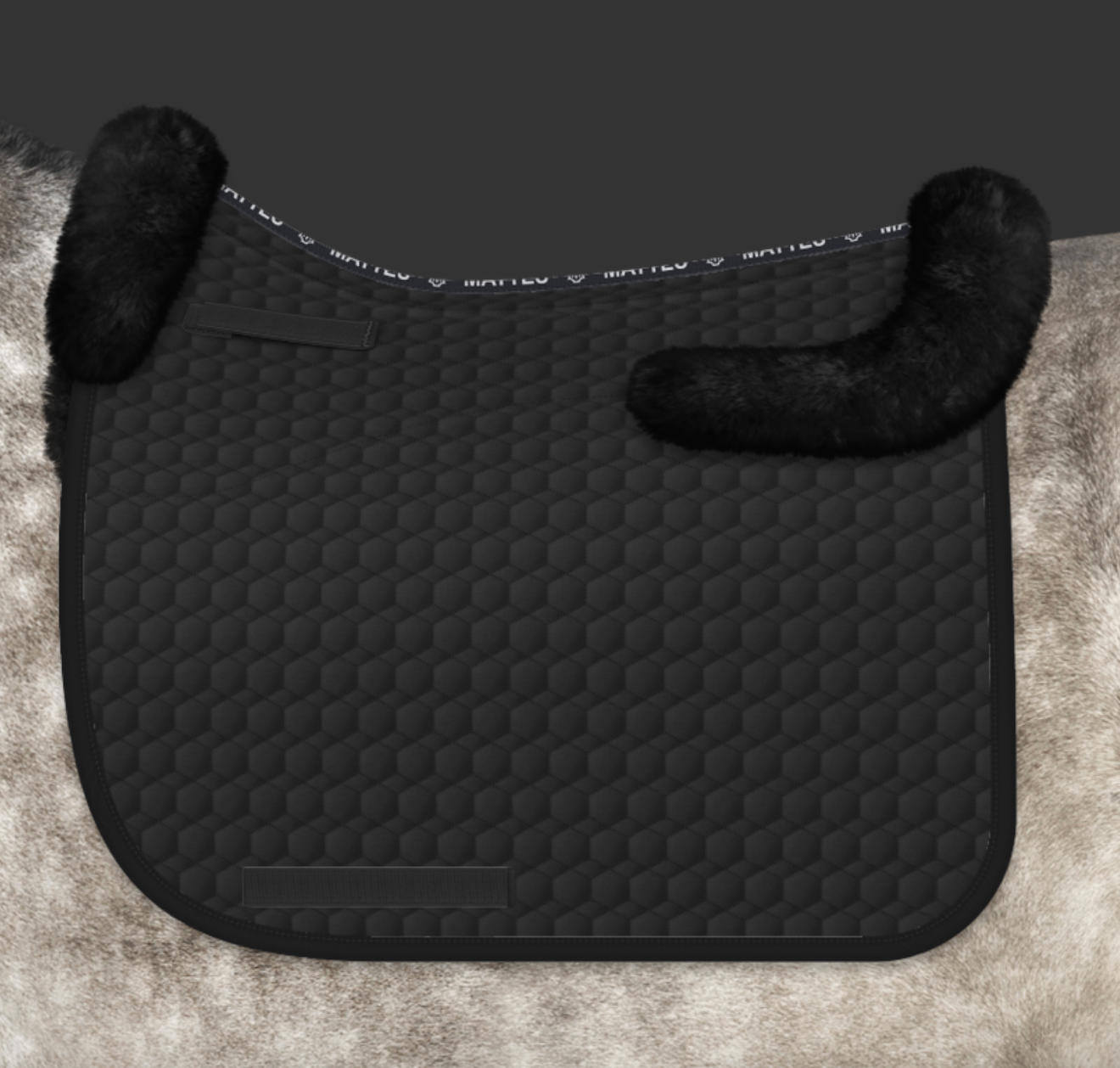 Mattes Quilt Medifell Dressurunderlag Til Mono Flap Med Kant