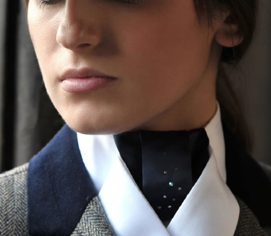 ShowQuest Mystique plastron